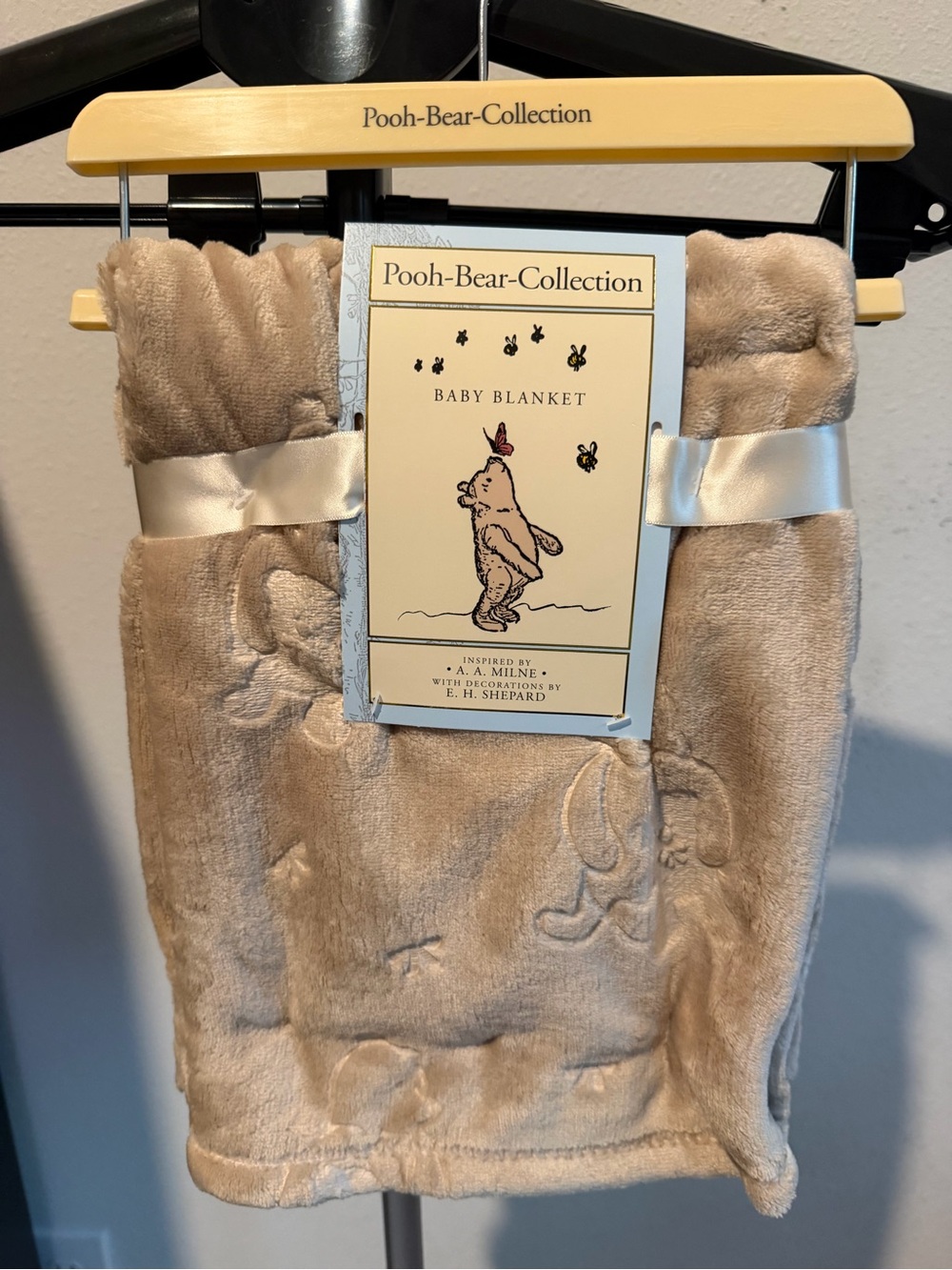 Disney Pooh-Bear-Collection Plush Baby Blanket - Beige